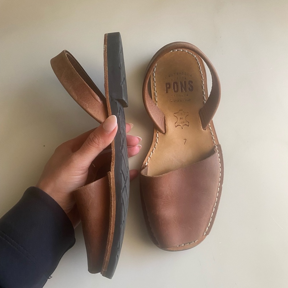 Pons sandals
